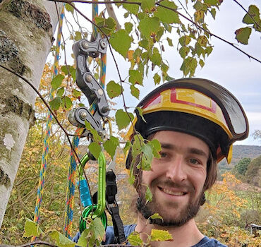 Persönliche Expertise Persönliche Expertise – Qualität vor Quantität Bei uns kommt nicht jeder an die Säge. Fachwissen zum Baumschnitt, Liebe zur Natur und Freude am Arbeiten im Grünen sind bei uns Voraussetzung.